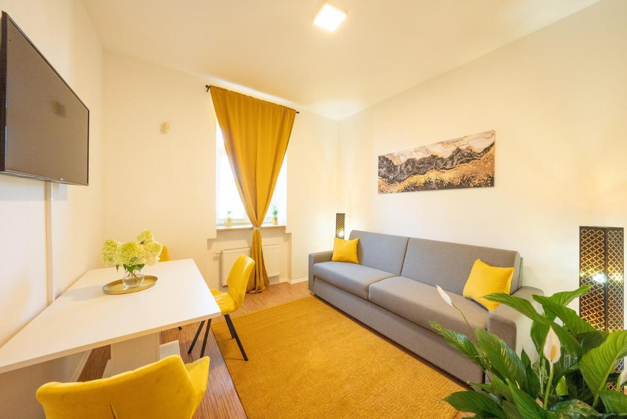Narodni Dum Podborany Hotell Exteriör bild