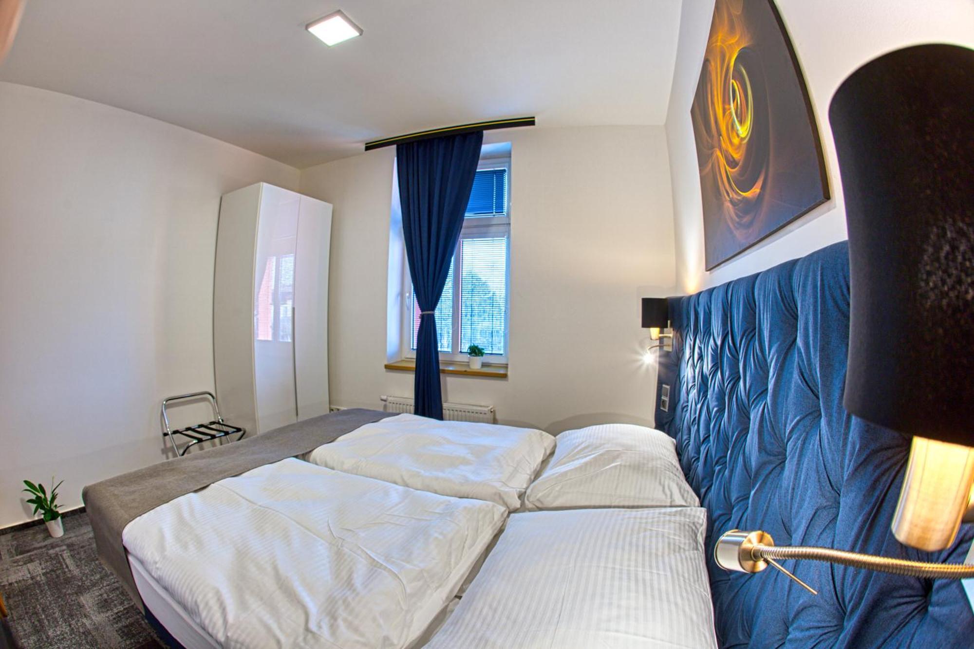 Narodni Dum Podborany Hotell Exteriör bild