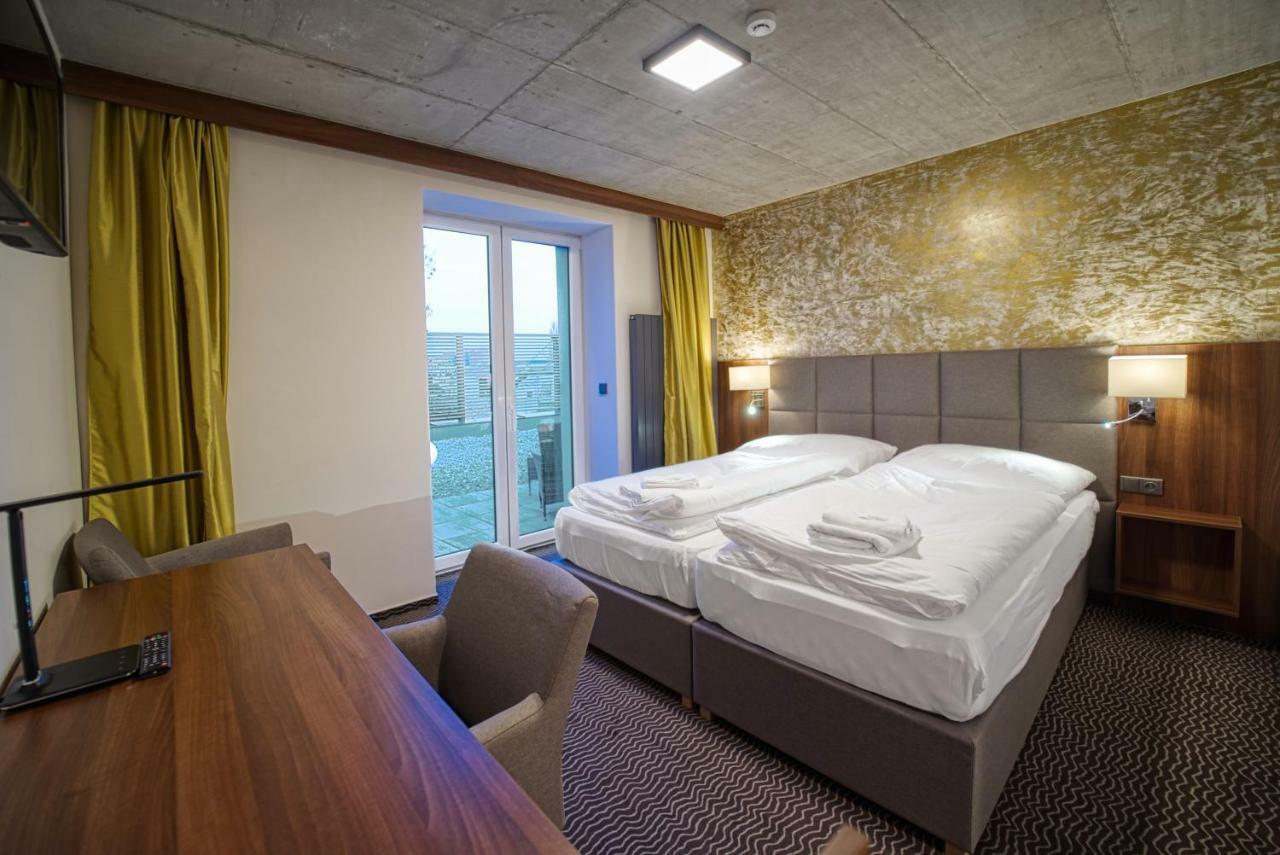 Narodni Dum Podborany Hotell Exteriör bild